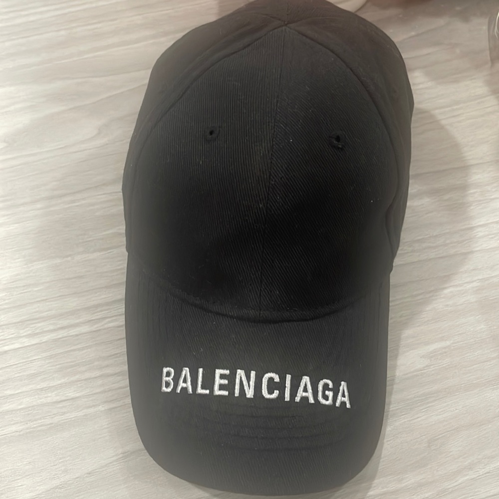 100% authentic balenciaga hat